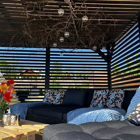 فندق Vaettervy Glamping Habo المظهر الخارجي الصورة