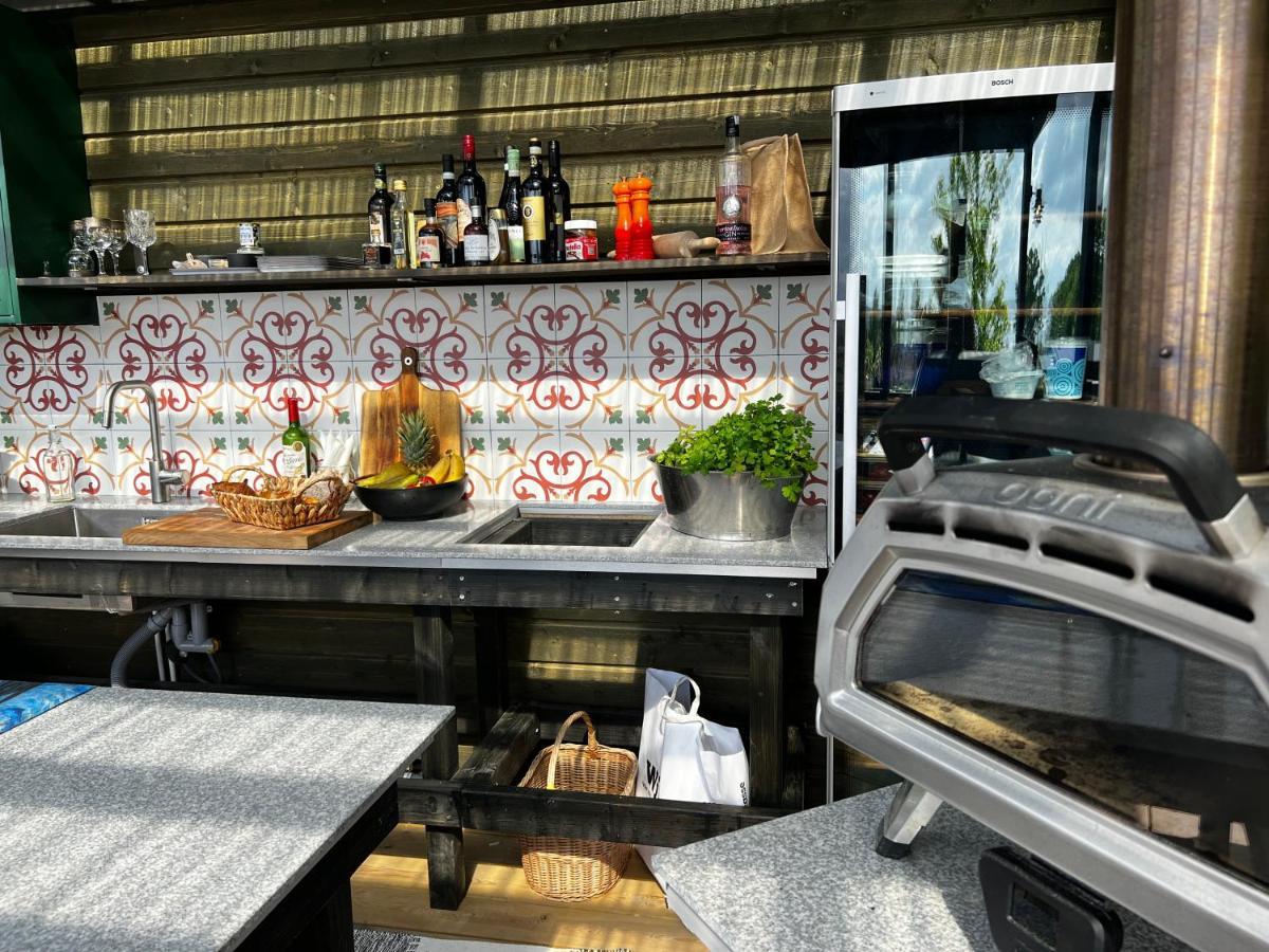 فندق Vaettervy Glamping Habo المظهر الخارجي الصورة