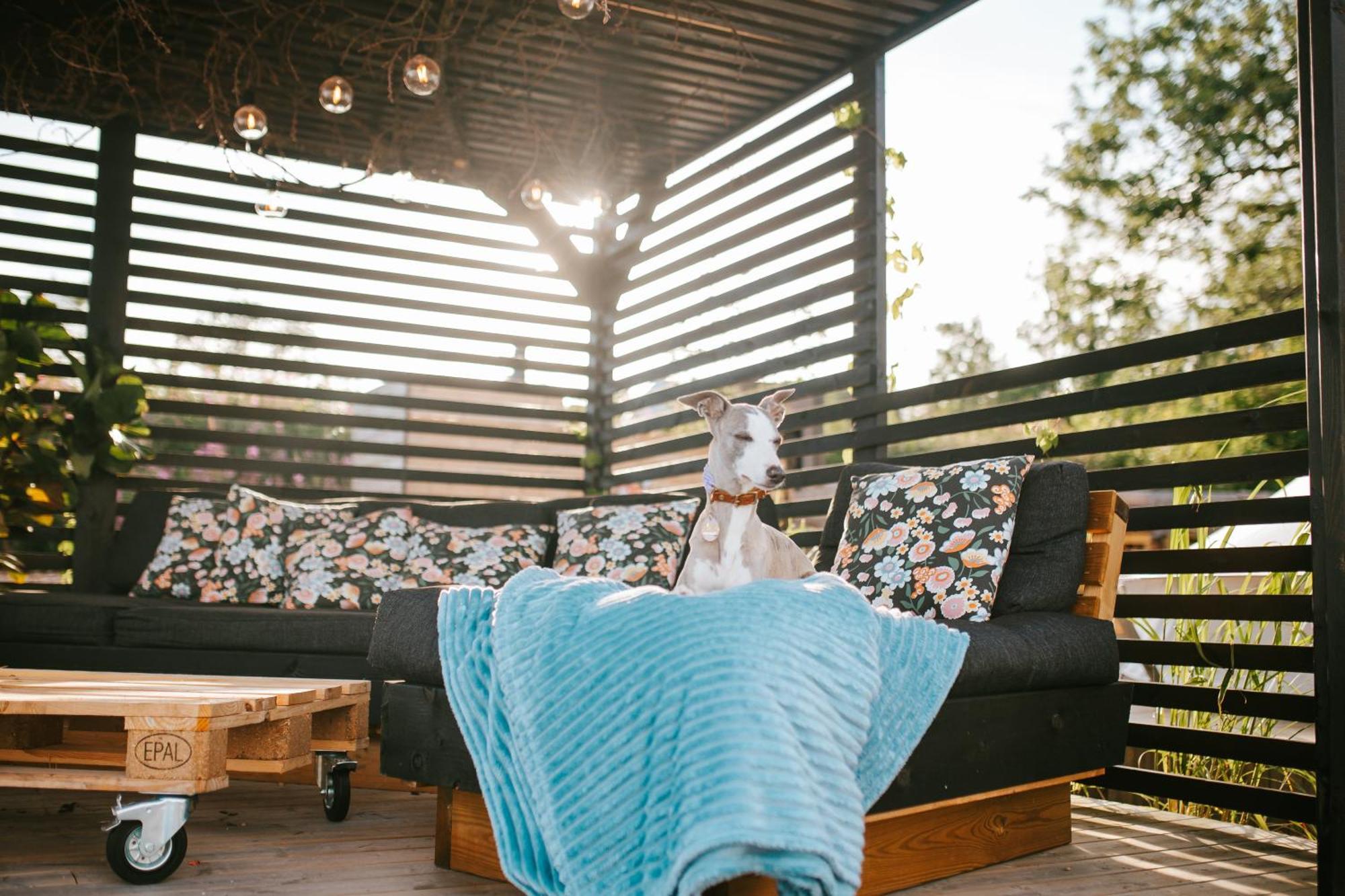 فندق Vaettervy Glamping Habo المظهر الخارجي الصورة